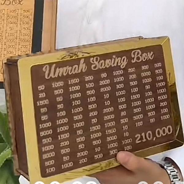 Umrah Money Saving Wooden Box